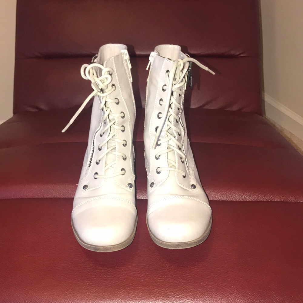 Guess Women’s boots